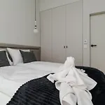 Lake House- Aparthotel Nad Zatoka オルシュティン