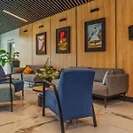 Lake House- Aparthotel Nad Zatoka アパートホテル