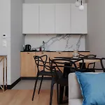 Lake House- Aparthotel Nad Zatoka アパートホテル オルシュティン